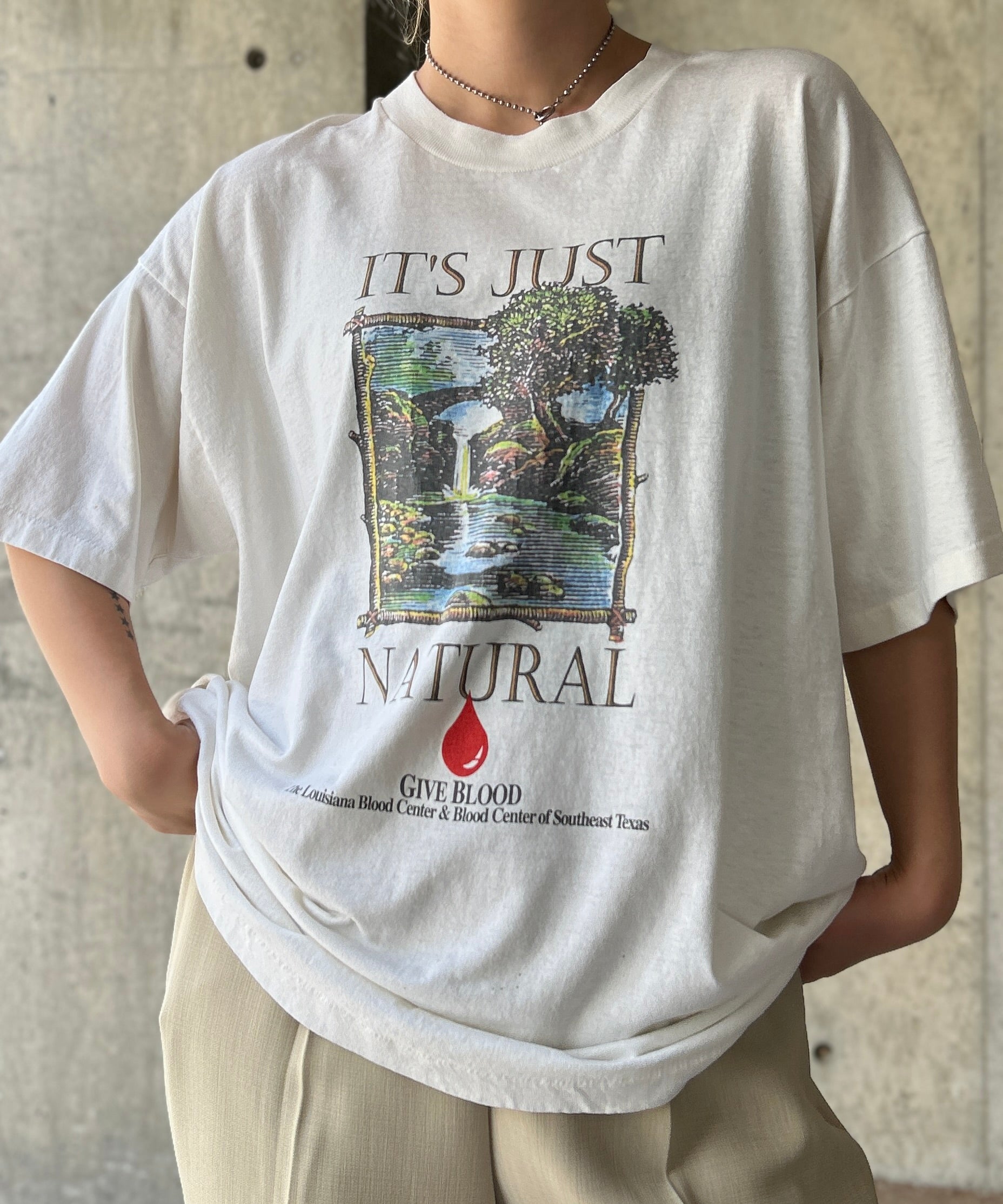 T-shirt – H アッシュ