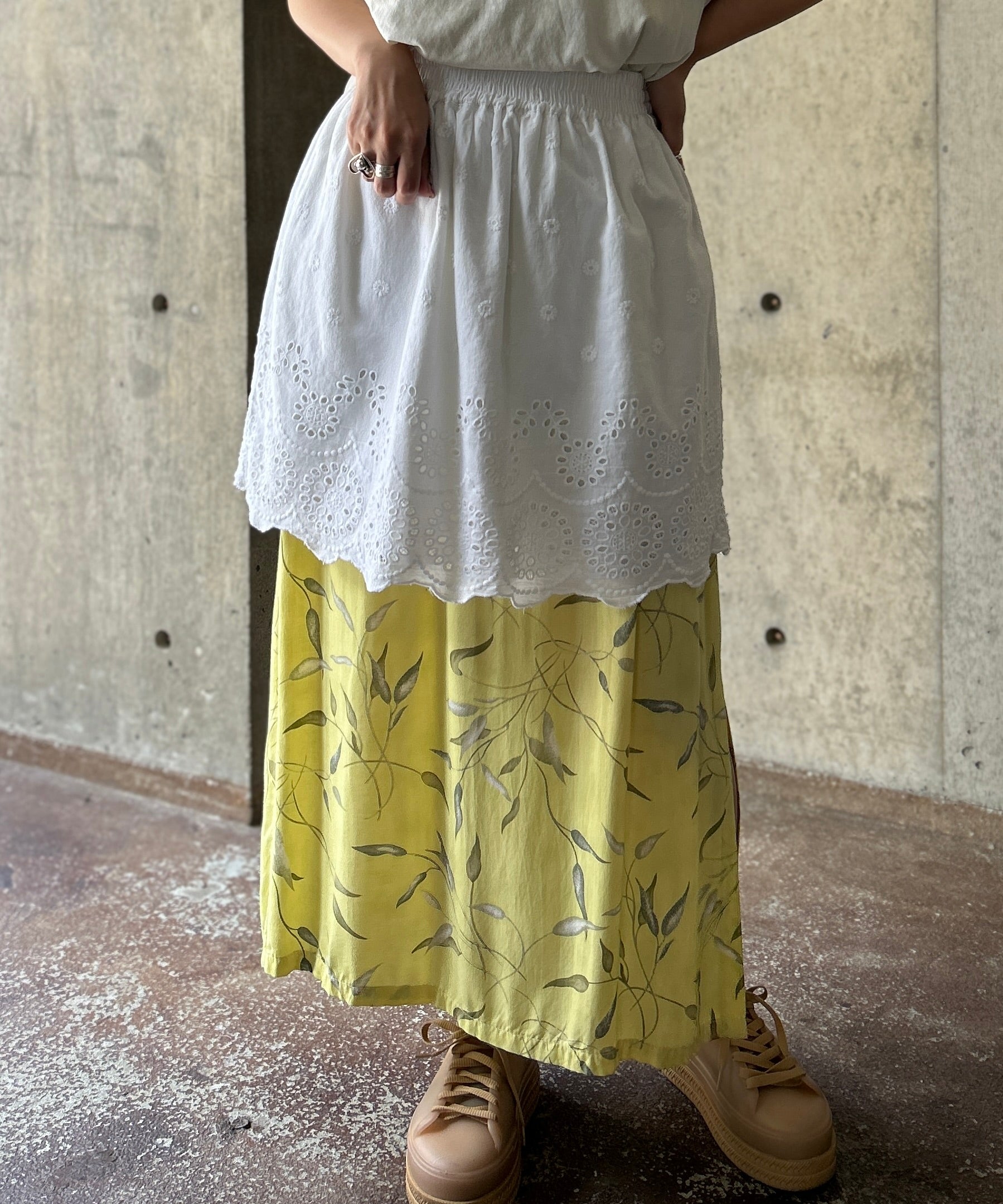 maさま専用【限定モデル】ASH アッシュ ビンテージ❗️ハイカットウエッジ❤️ ASH（アッシュ）の「【GENIAL】BL/WH ヒールレザースニーカー