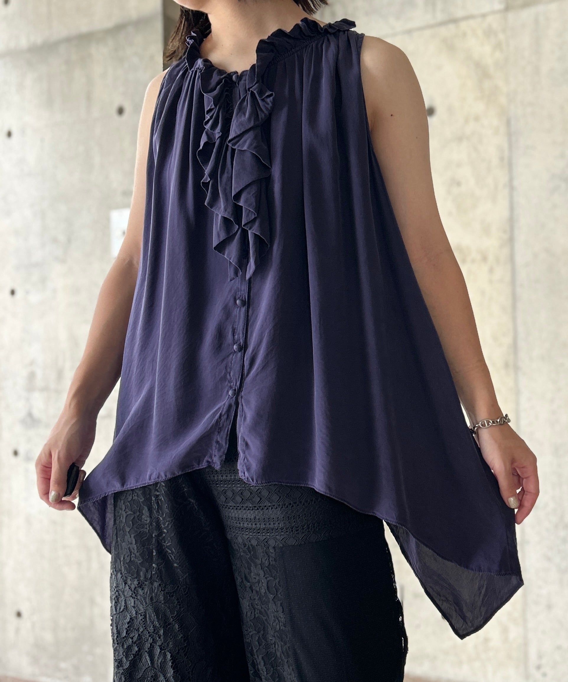 h.naoto トップス　FRILL FRILL Halter Choker Cutsew by h.NAOTO