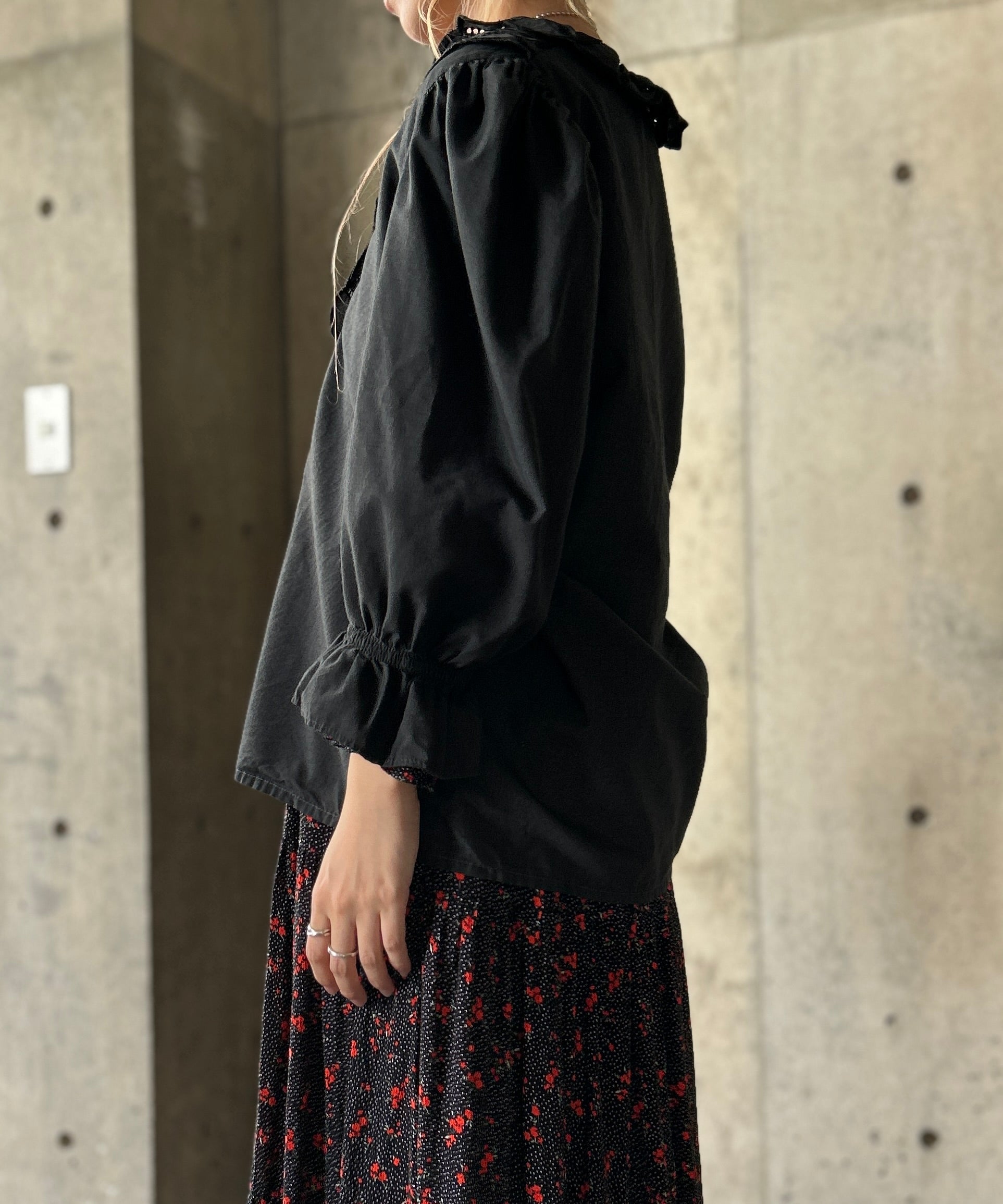 ピケ　Acka. embroidery frill blouse ピケ様専用 Acka. embroidery frill blouse - メルカリ